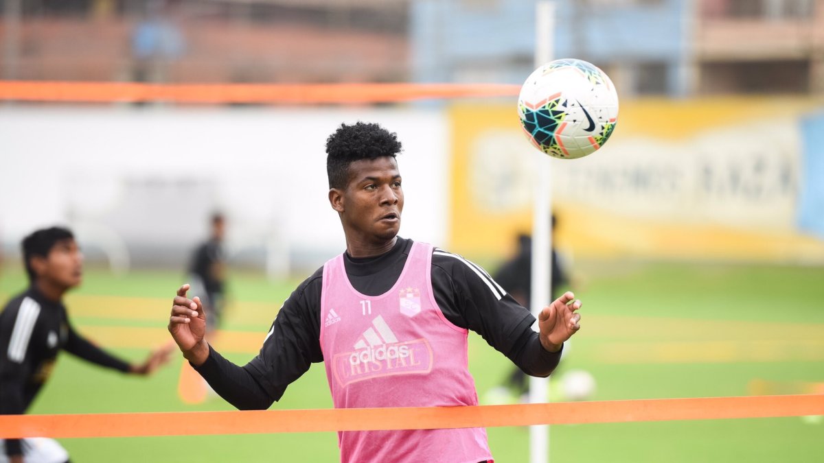 Washington Corozo está de vuelta en el Sporting Cristal, donde ya muestra su fútbol