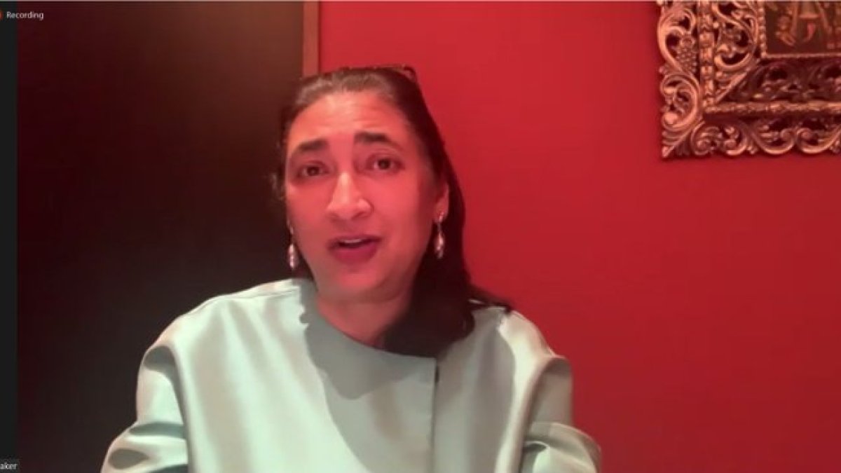 Llega al país a debatir 