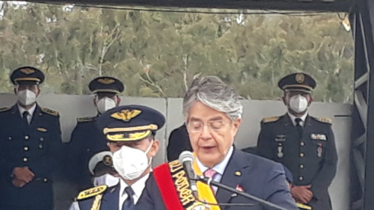 Discurso. El presidente Guillermo Lasso ofreció apoyo a las Fuerzas Armadas en la ceremonia de cambio de mando.
