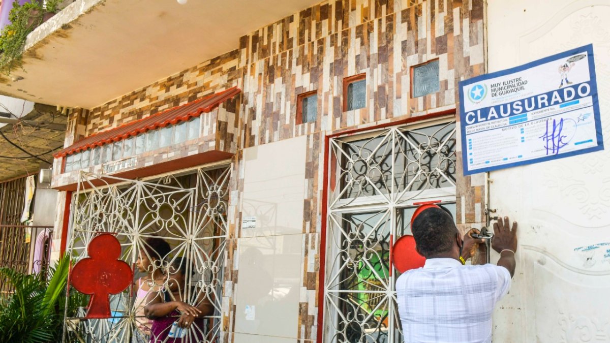 Hecho. Tres establecimientos fueron clausurados.