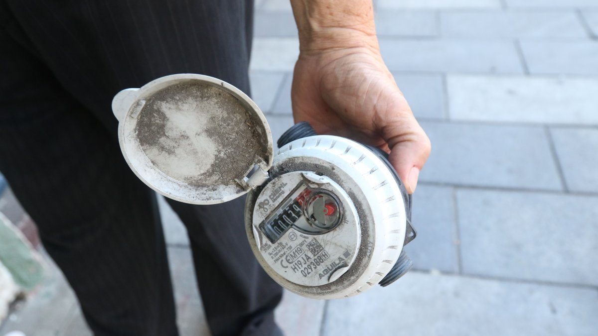 Problemática. Pese a que Interagua asegura que el medidor contiene menos piezas metálicas, cada vez se registran más robos de estos aparatos.