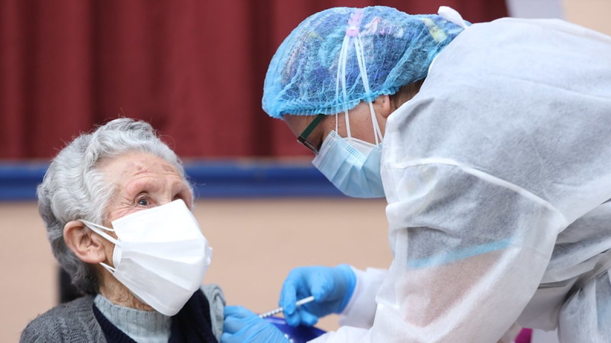 Ecuador inicia este 14 de junio la segunda fase del Plan Nacional de Vacunación 9/100. Según Salud, en la primera fase se vacunó al 72% de la población de más de 65 años.