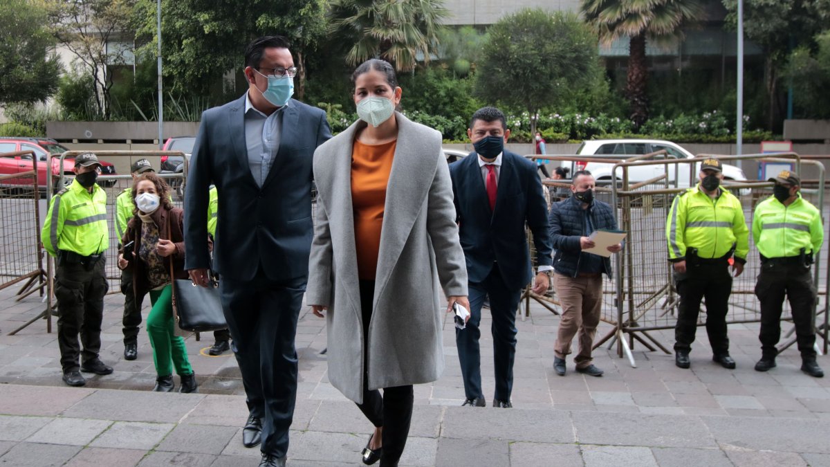 Veedurías. Según Sofía Almeida, durante su gestión se han realizado más de 500 veedurías ciudadanas.



23 DE FEBRERO DEL 2021

. Angelo Chamba. (ag-extra ag-expreso ag-quito)