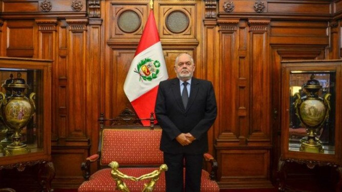 el congresista Jorge Montoya quiere borra y va de nuevo en las elecciones de Perú.
