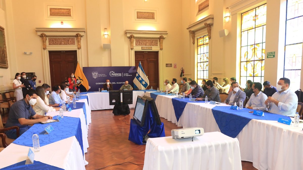 La reunión se dio a puertas cerradas y sin acceso a la prensa.