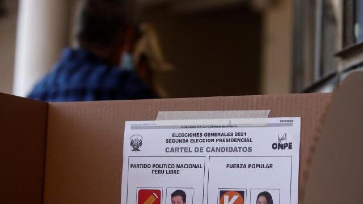 El balotaje del 6 de junio dejan más dudas que certezas y divide las opiniones de los peruanos