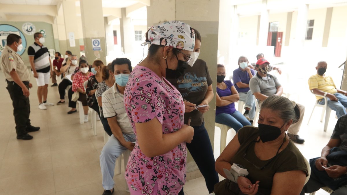 Asistencia. Este lunes se registró mayor movimiento en los recintos.