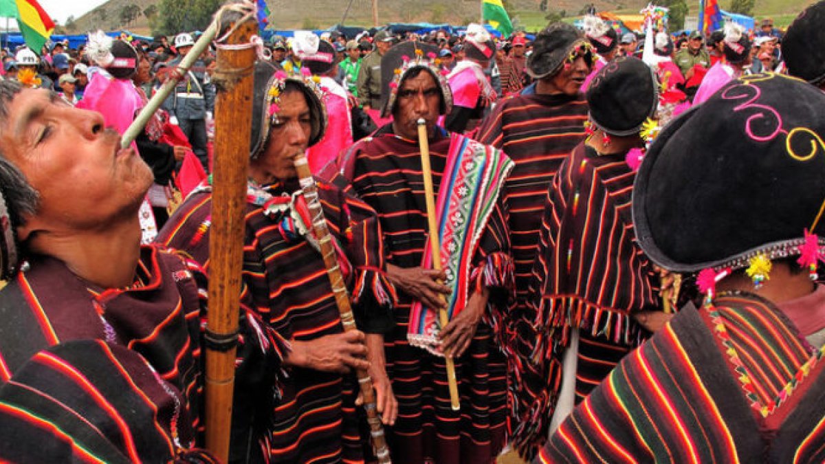 Los pueblos indígenas quieren conservar sus costumbres, cultura y por su puesto sus lengua nativas.