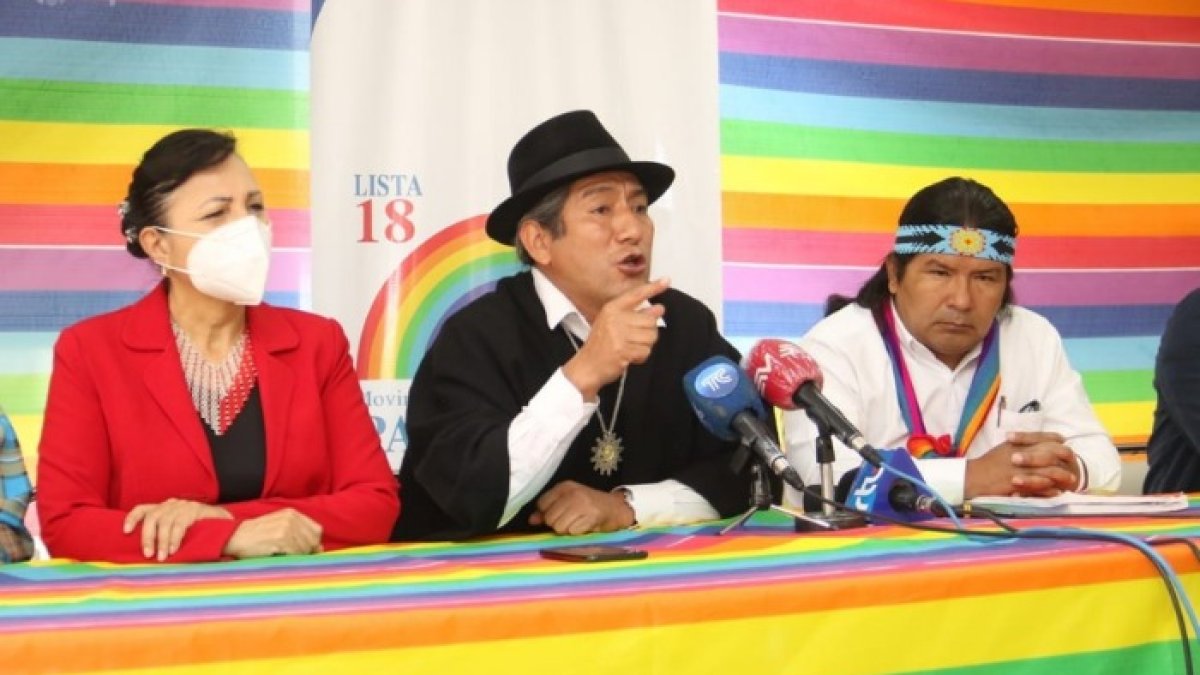 Los dirigentes indígenas y de organizaciones sociales esperan tener un encuentro con el presidente a su retorno de Estados Unidos.