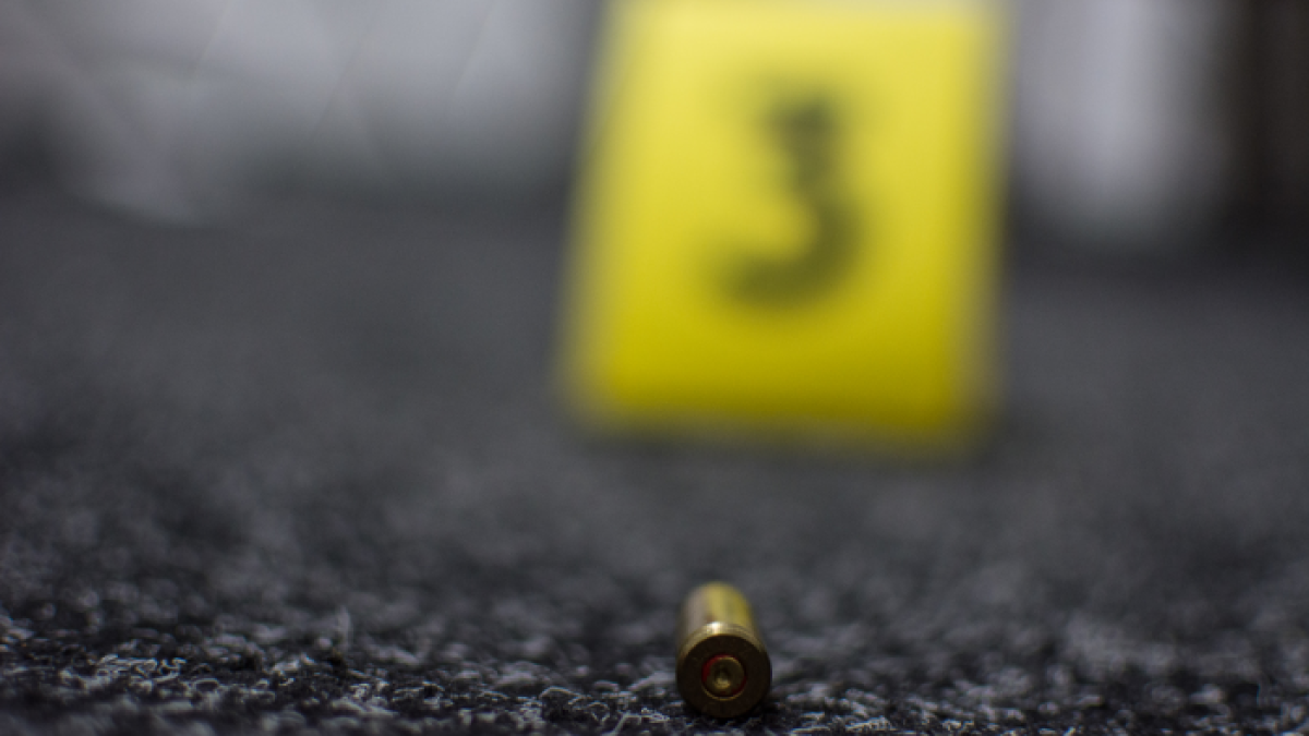 Las personas del sector se acercaron a observar lo que sucedía, pero encontraron al hombre fallecido.