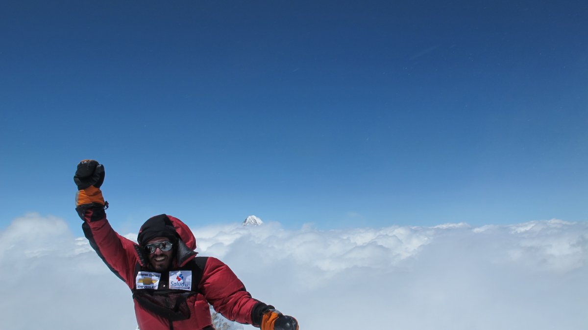Santiago Quintero, montañista ecuatoriano, se enfrenta a un nuevo reto.