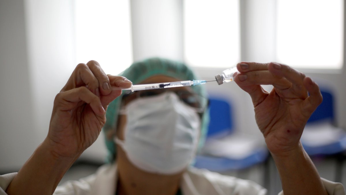 Según el portal covid19.gob.sv, del Ministerio de Salud (Minsal), se han inyectado, al 22 de junio, 2.546.316 vacunas, de las que 1.475.388 corresponden a primeras dosis y 1.070.928 a segundas dosis.