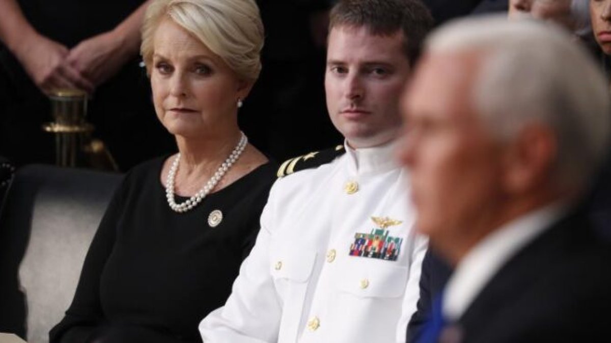 La viuda del senador McCain, Cindy McCain, será embajadora de EE. UU., ante la Organización de Naciones Unidas para la Agricultura y la Alimentación.