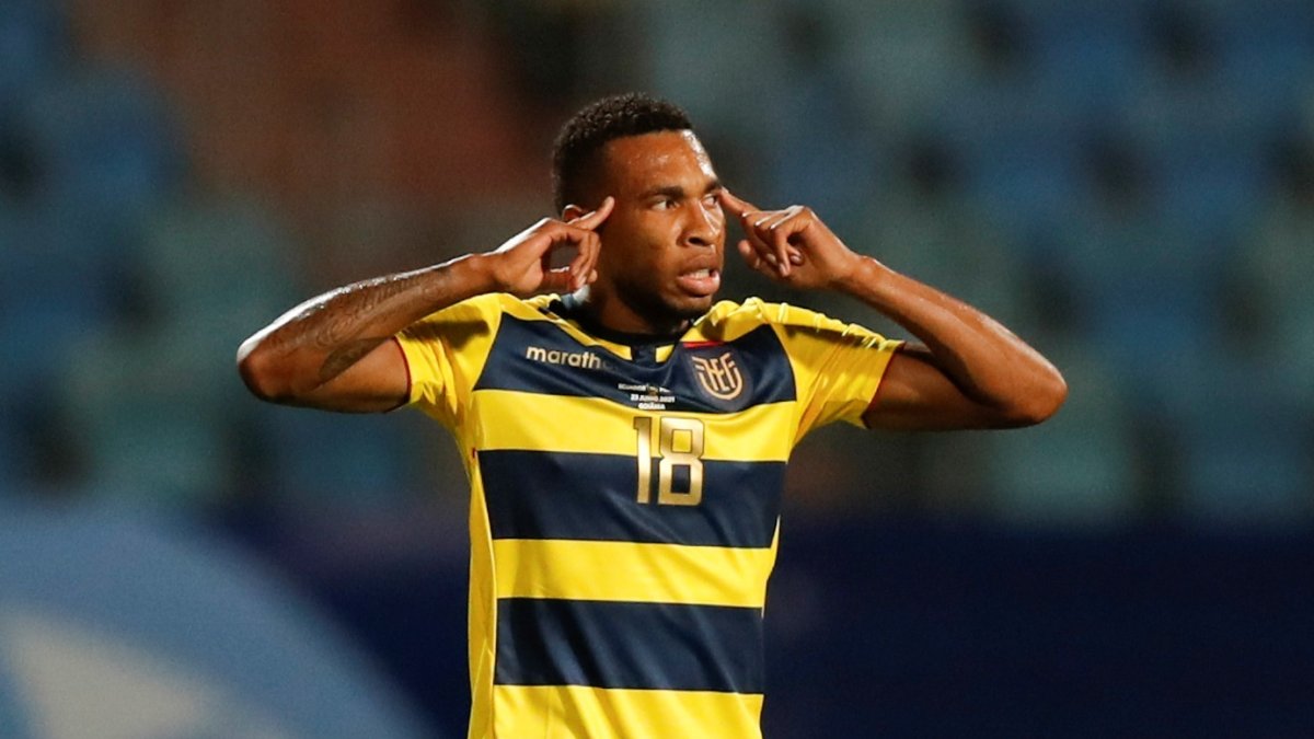 Ayrton Preciado anotó un gol en el partido ante Perú por la Copa América.