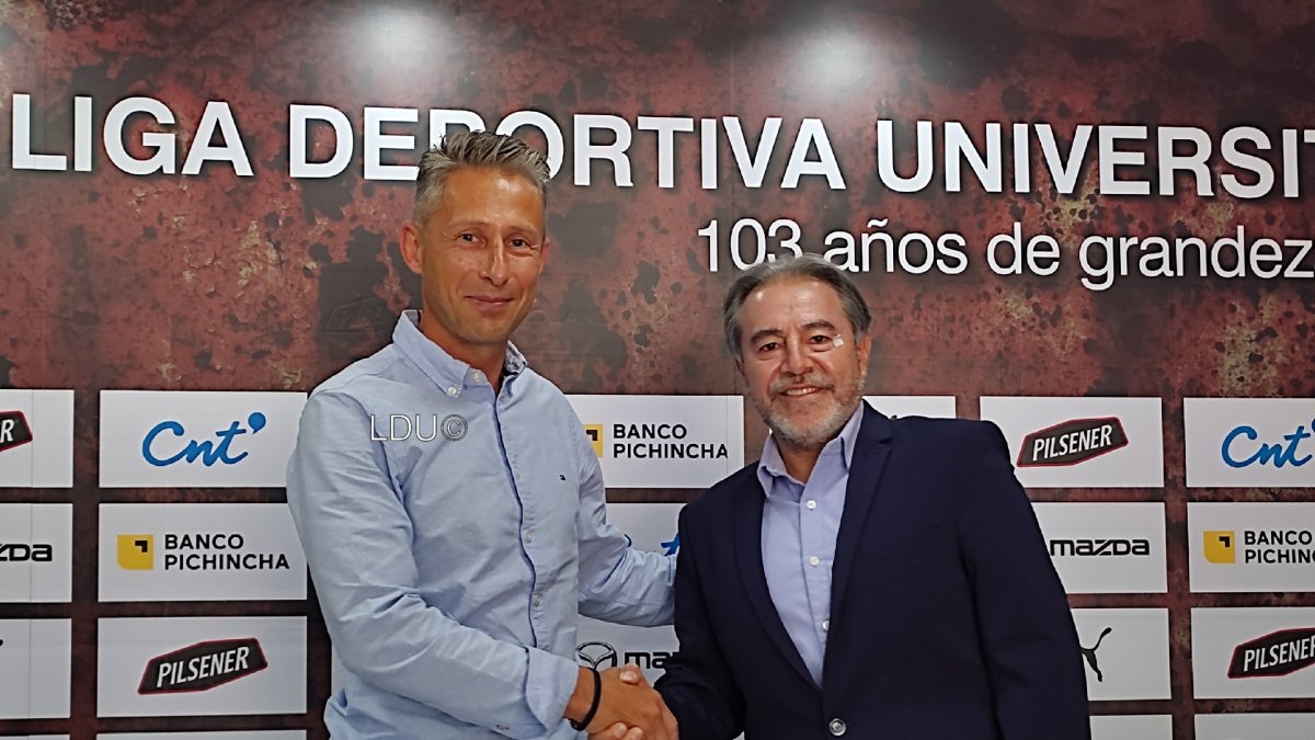 Miguel Herrera ya trabaja en el plantel universitario.