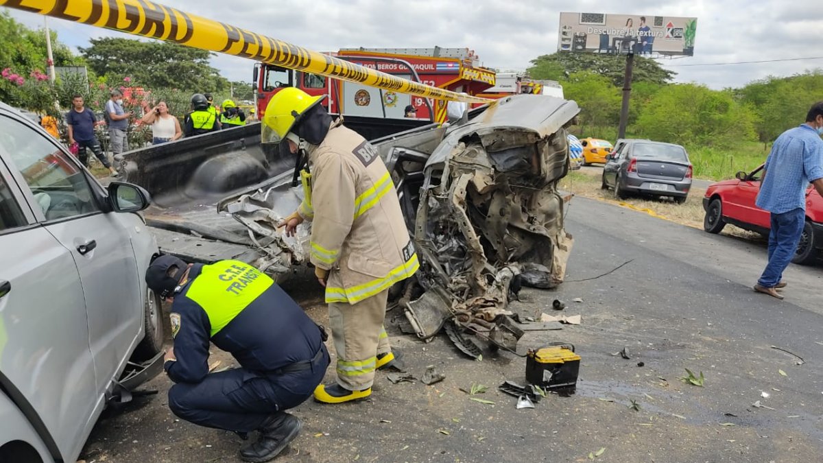 Uno de los escenarios que dejó el accidente de Vía a la Costa