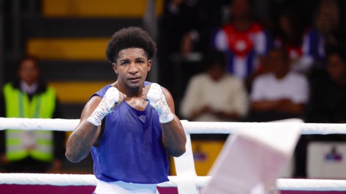 El boxeador Julio Castillo será uno de los dos abanderados designados para Tokio.