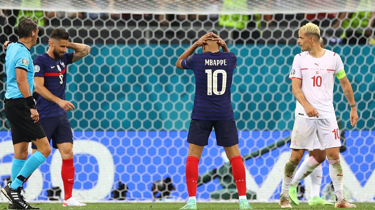 Mbappé tuvo una mala Eurocopa y la completó fallando el quinto penal para Francia.