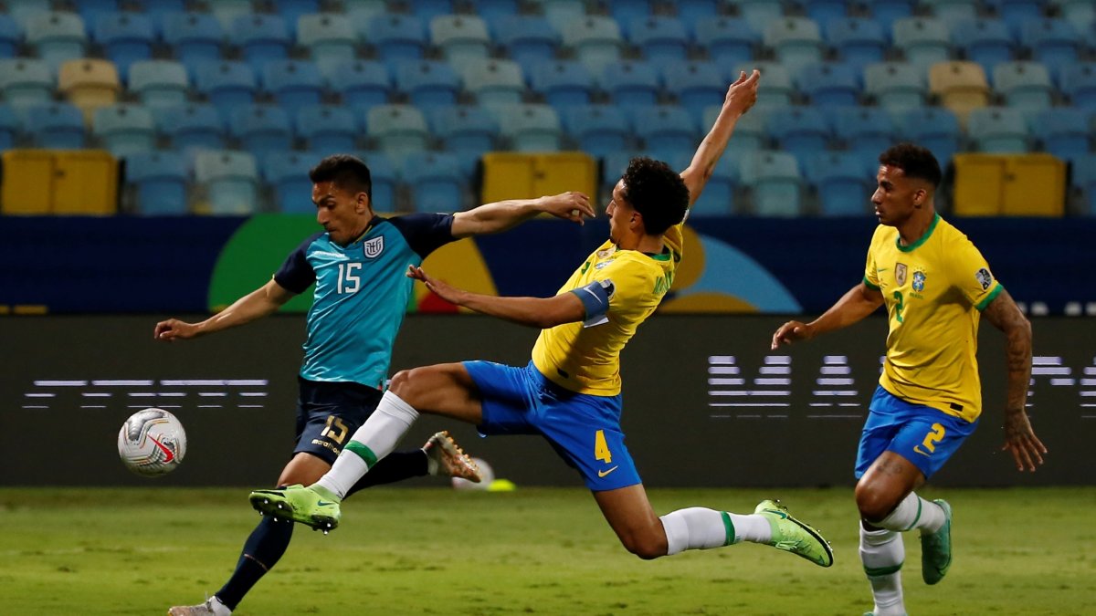 El gol de Ángel Mena puso a Ecuador en los cuartos de final de la Copa América.