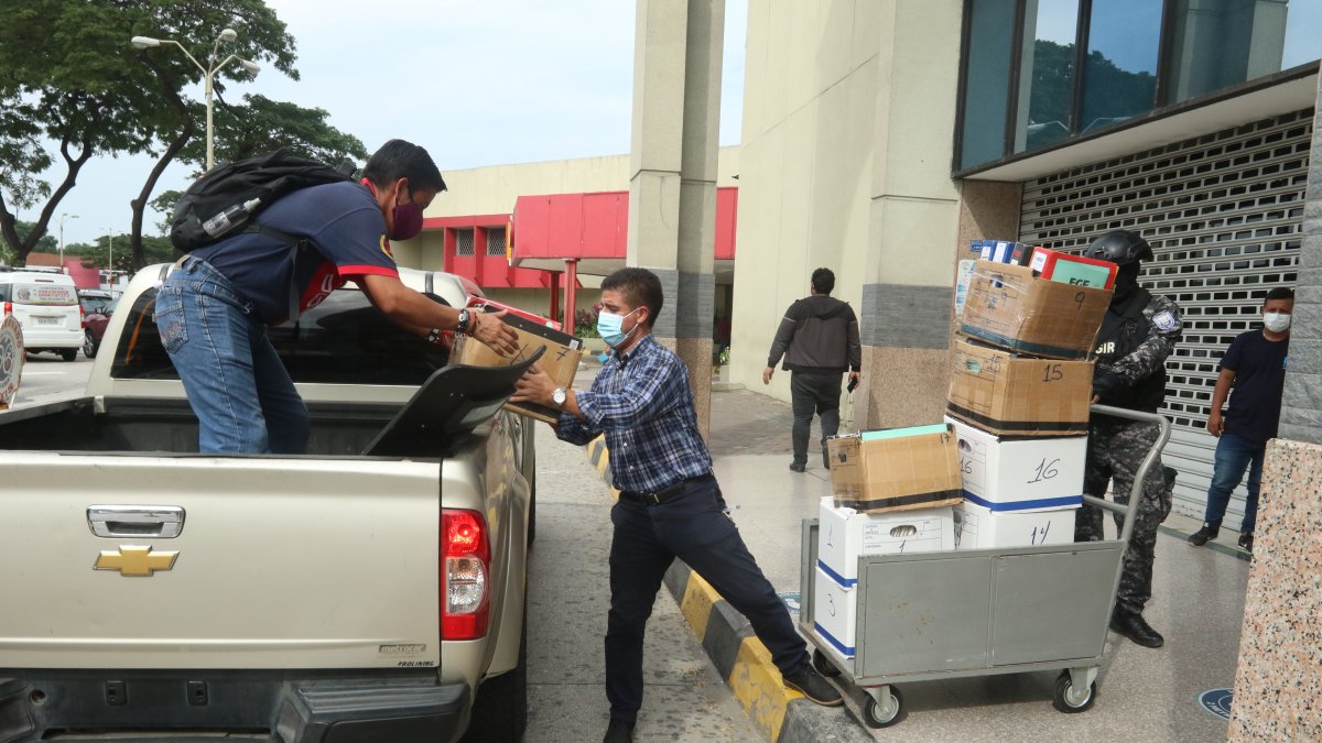 El juicio de delincuencia organizada fue diferido con la suspensión de los plazos para la caducidad de la prisión preventiva de dos acusados.