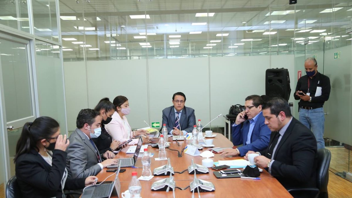 Integrantes de la mesa de fiscalización sesionaron este miércoles para tratar juicio político contra Celi.