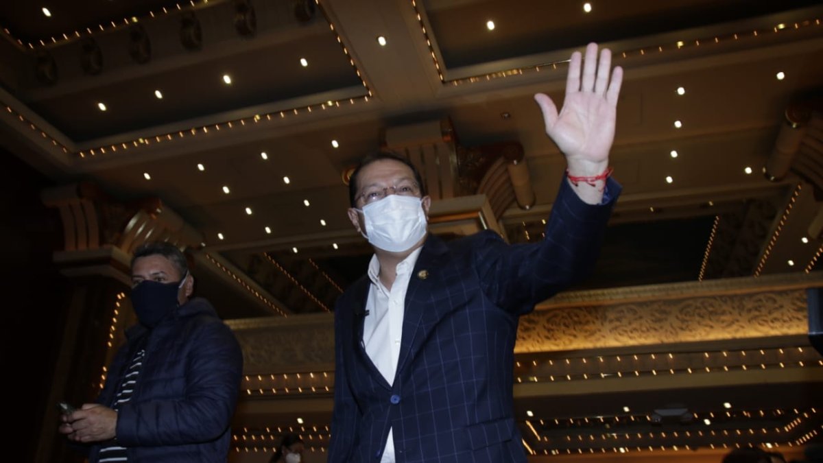 Anuncio. El vicealcalde Santiago Guarderas señaló que ha efectuado contactos con concejales para una agenda mínima.