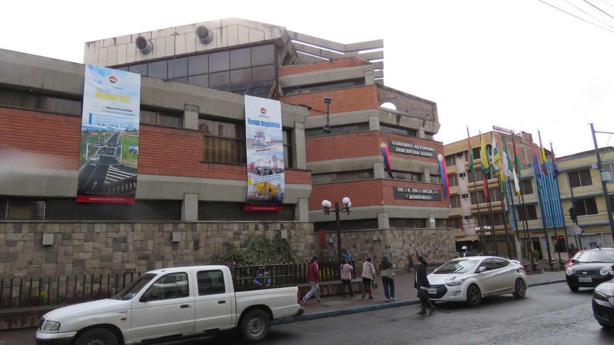 Señalamiento. El examen de la Contraloría dio cuenta que se incrementaron los sueldos de 12 coordinadores, sin justificación técnica.