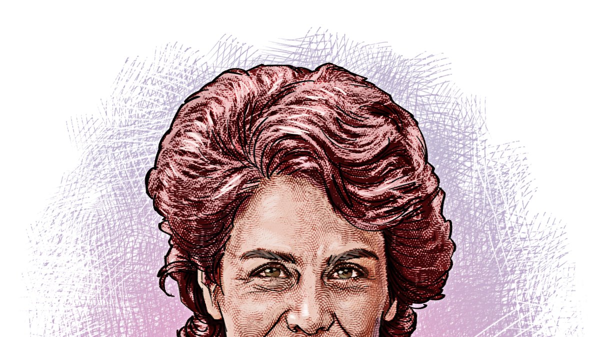 Alemán nació en 1968. Estudió traducción en la Universidad de Cambridge.