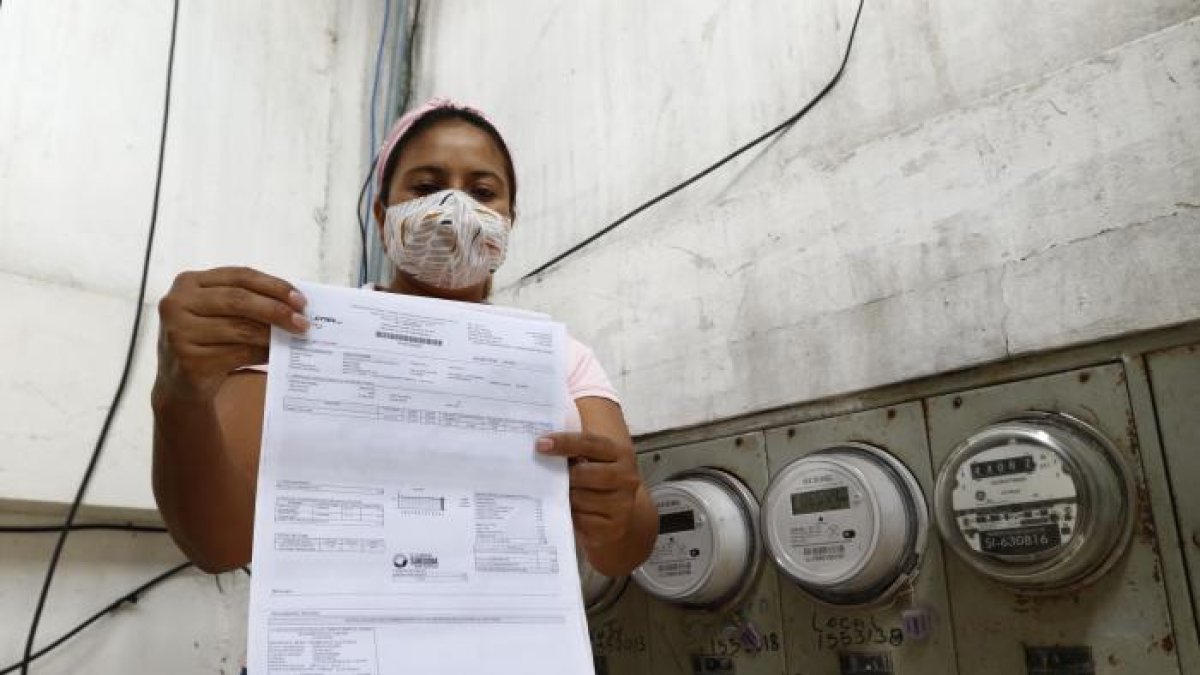 Los habitantes afectados por el alza en la planillas reclaman una solución.