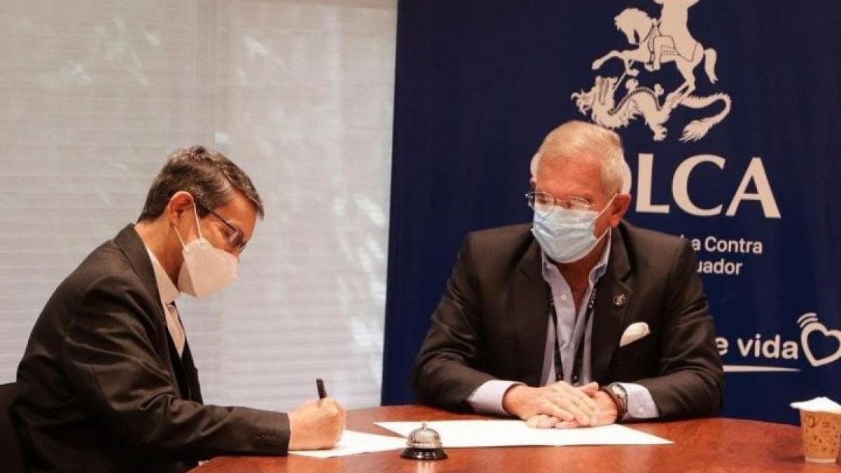 La institución médica y la eclesiástica se comprometieron a trabajar juntos contra el cáncer.