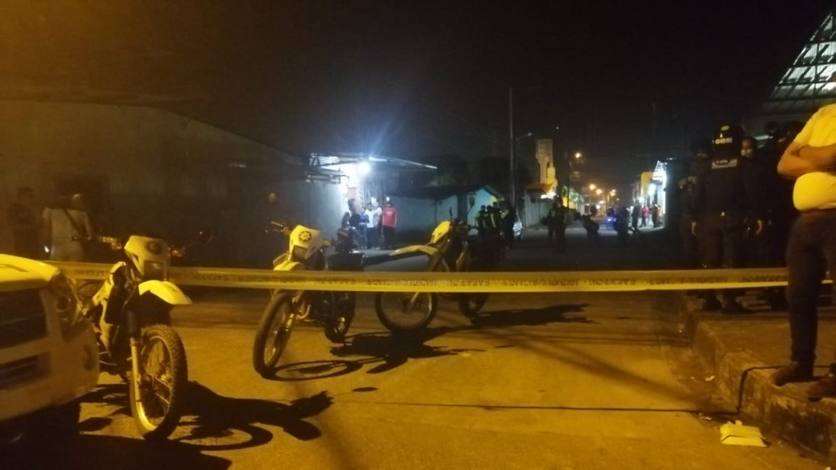 Militares y policías intervinieron en el hospital de Quevedo.