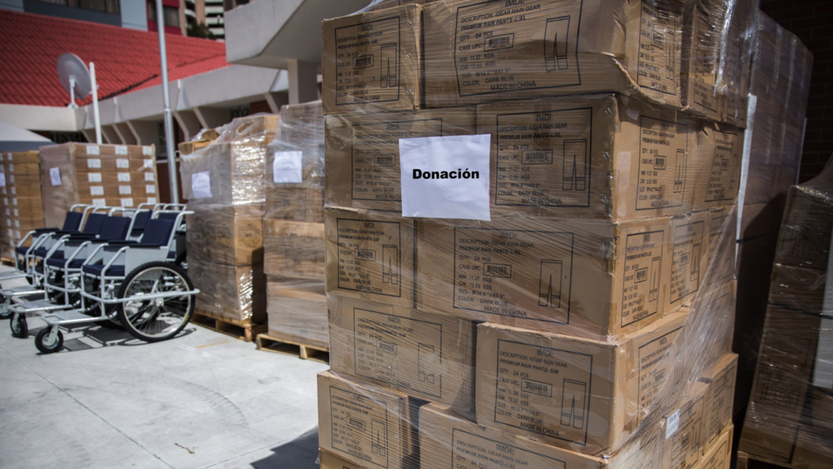 La Embajada de los Emiratos Árabes Unidos en Washington D.C. efectuó la donación de equipos e insumos médicos para combatir la pandemia del covid-19.