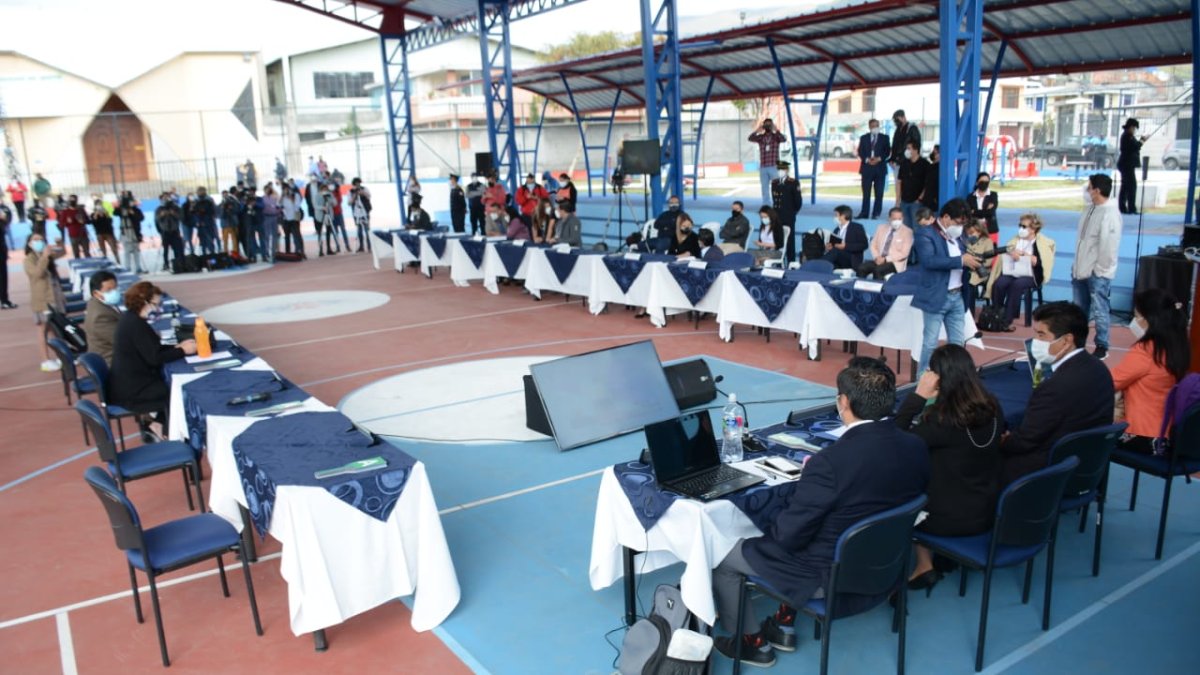 Sesión. En el sur de Quito no se pudo instalar la sesión del Concejo Municipal por inasistencia de algunos concejales.