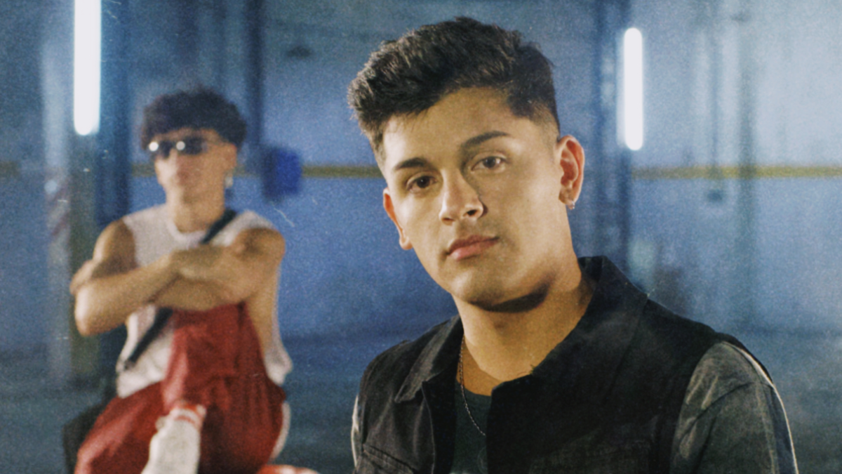 El dúo una divertida manera de sondear lo que quieren sus fans: adelantar su música en TikTok y terminar canciones según la interacción con sus fans.