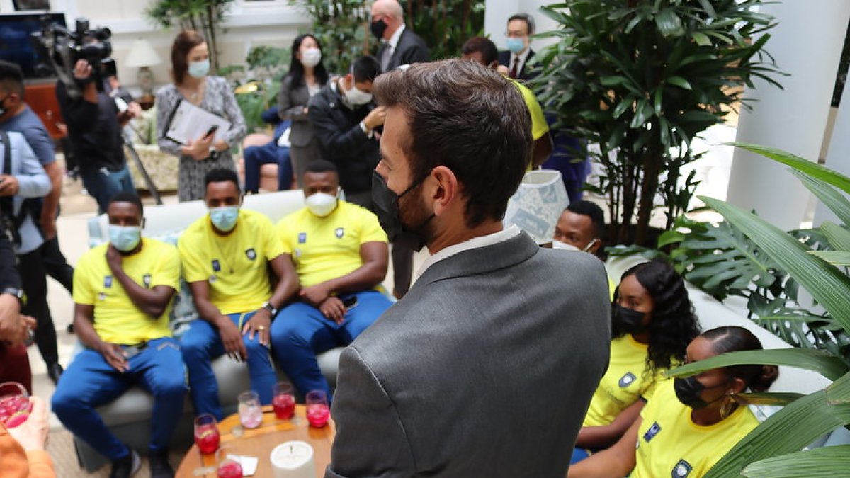 En el acto de homenaje, auspiciado por la Cartera de Deporte, participaron el canciller, Mauricio Montalvo, el ministro de Turismo, Niels Olsen.