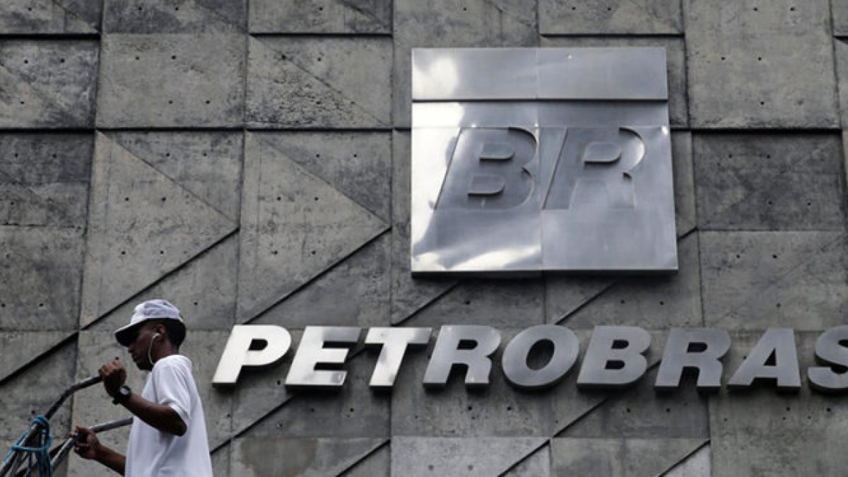 La petrolera brasileña vende sus acciones.