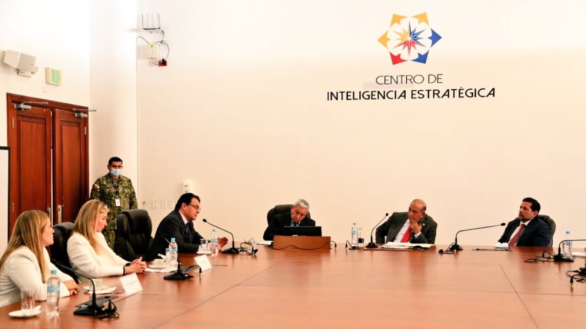 Asambleístas de la comisión de Fiscalización fueron recibidos en las instalaciones del CIES