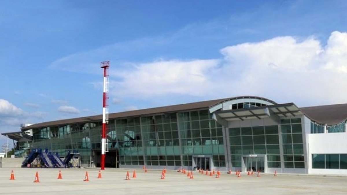El recientemente inagurado aeropuerto Eloy Alfaro. Habrá a un nuevo concurso para su delegación.