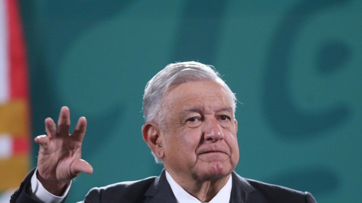 El presidente de México niega las acusaciones contra su hermano.