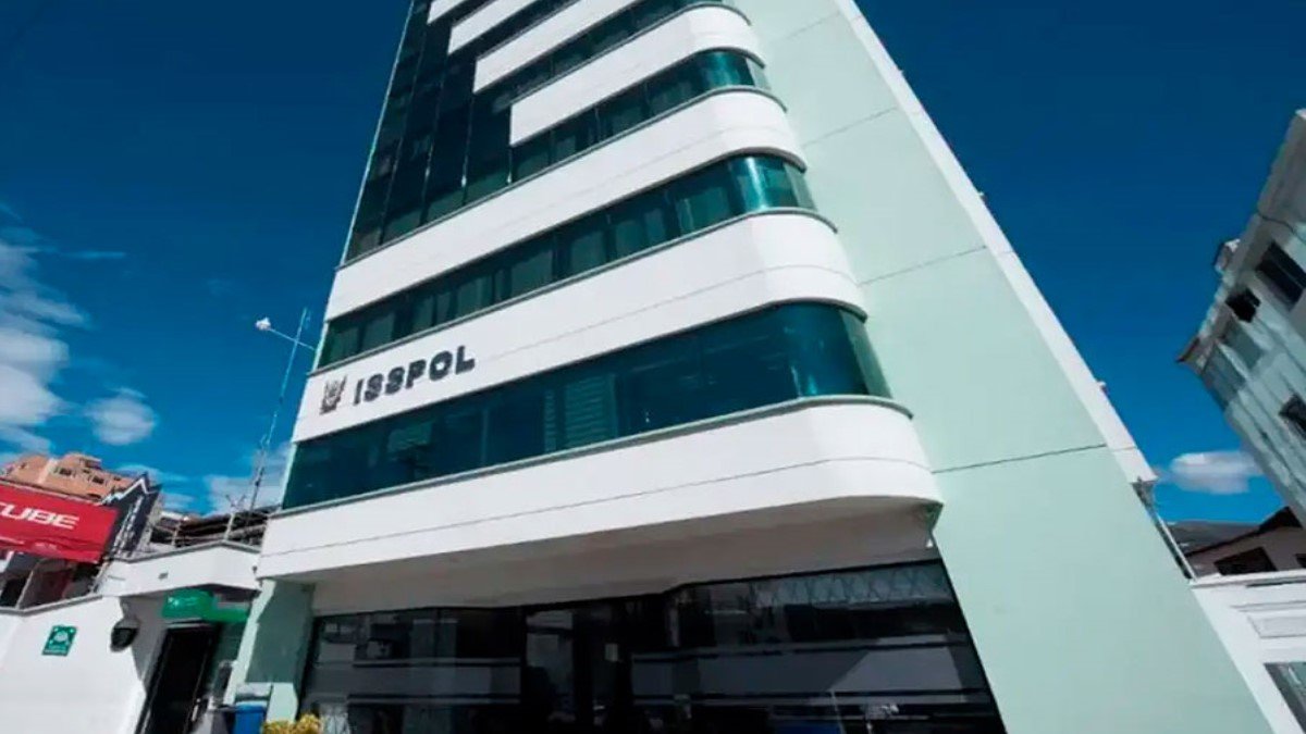 Sede del Instituto de Seguridad Social de la Policía Nacional (Isspol), en Quito.
