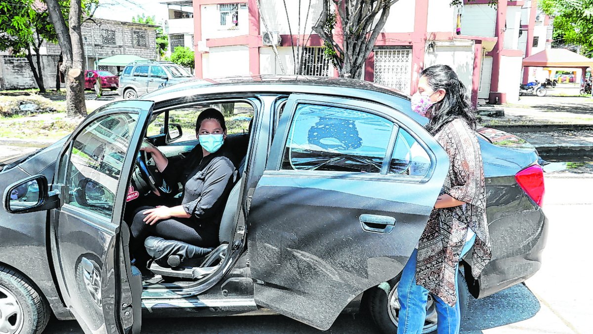 Mujeres. Tanto en Quito como en Guayaquil crece el número de opciones donde las conductoras son mujeres y trasladan mujeres.
