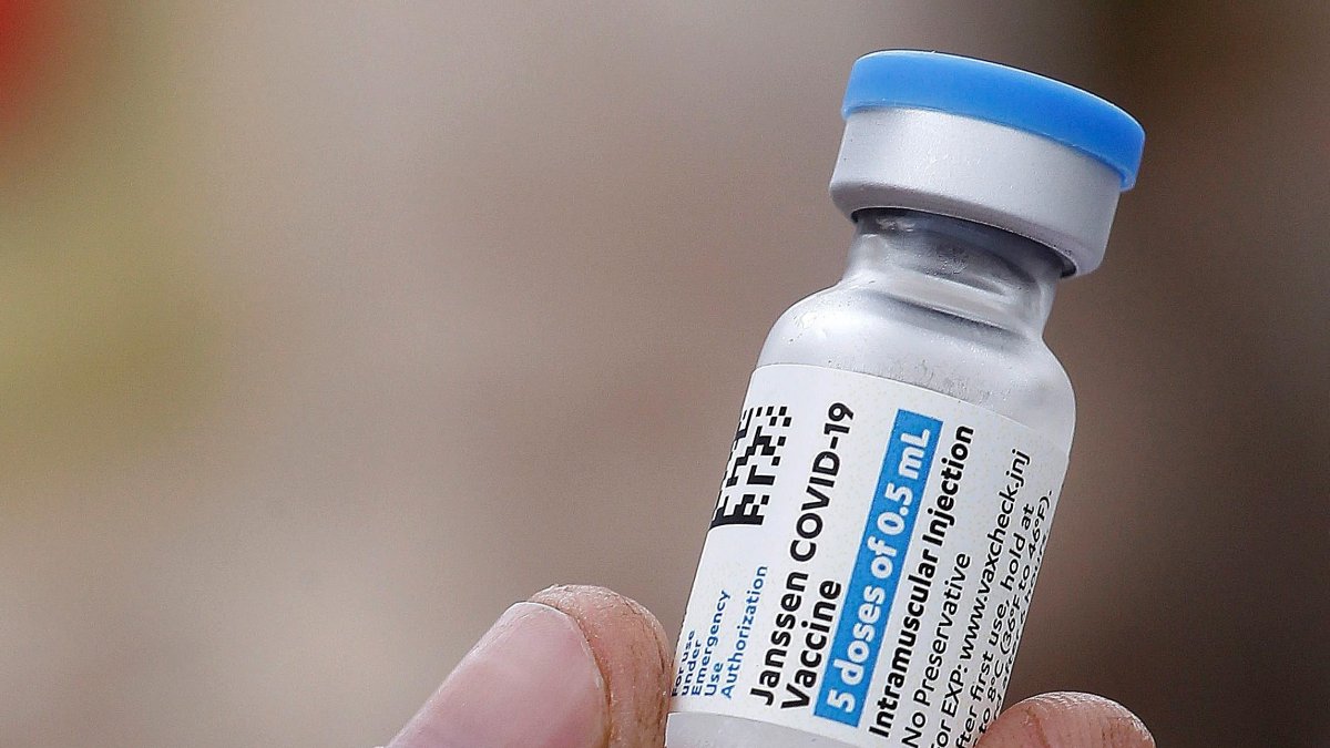 En la imagen un registro de una dosis de la vacuna contra la covid-19 de Janssen, filial de la multinacional estadounidense Johnson & Johnson.