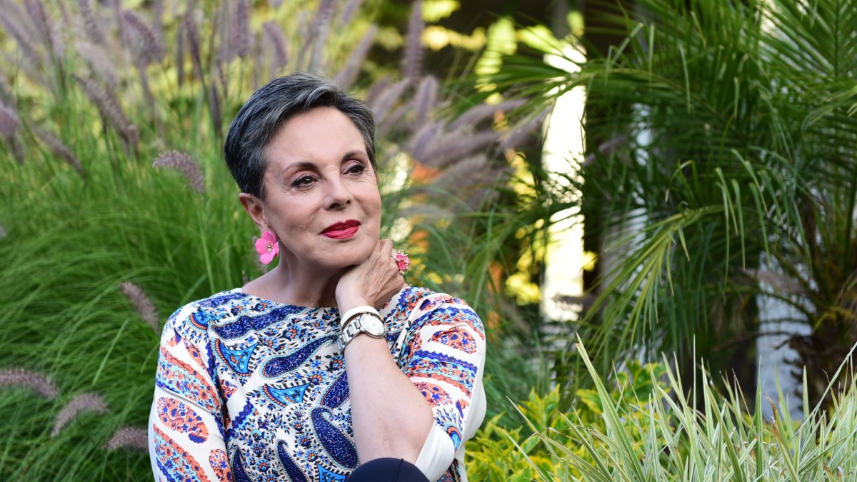 En tierras colombianas trabajó en TV, radio y relaciones públicas.