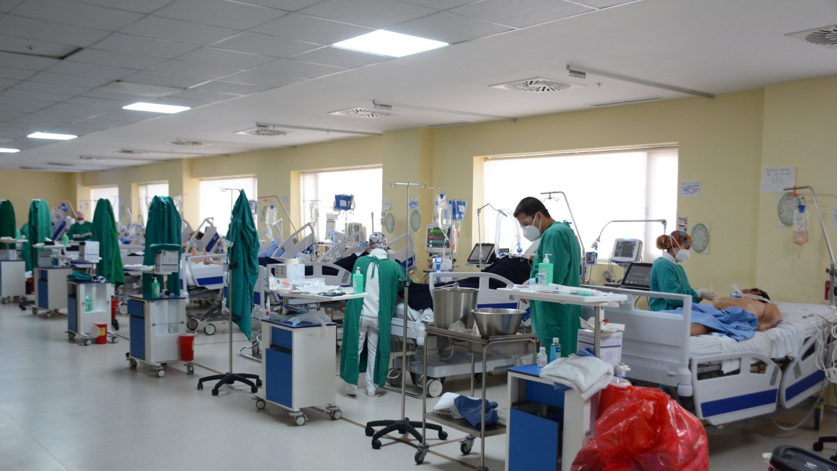 Recorrido por hospitales de Quito, en noviembre de 2020. En los últimos días nuevamente se han incrementado los casos de COVID-19 en la capital, lo que preocupa a autoridades y ciudadanía. 