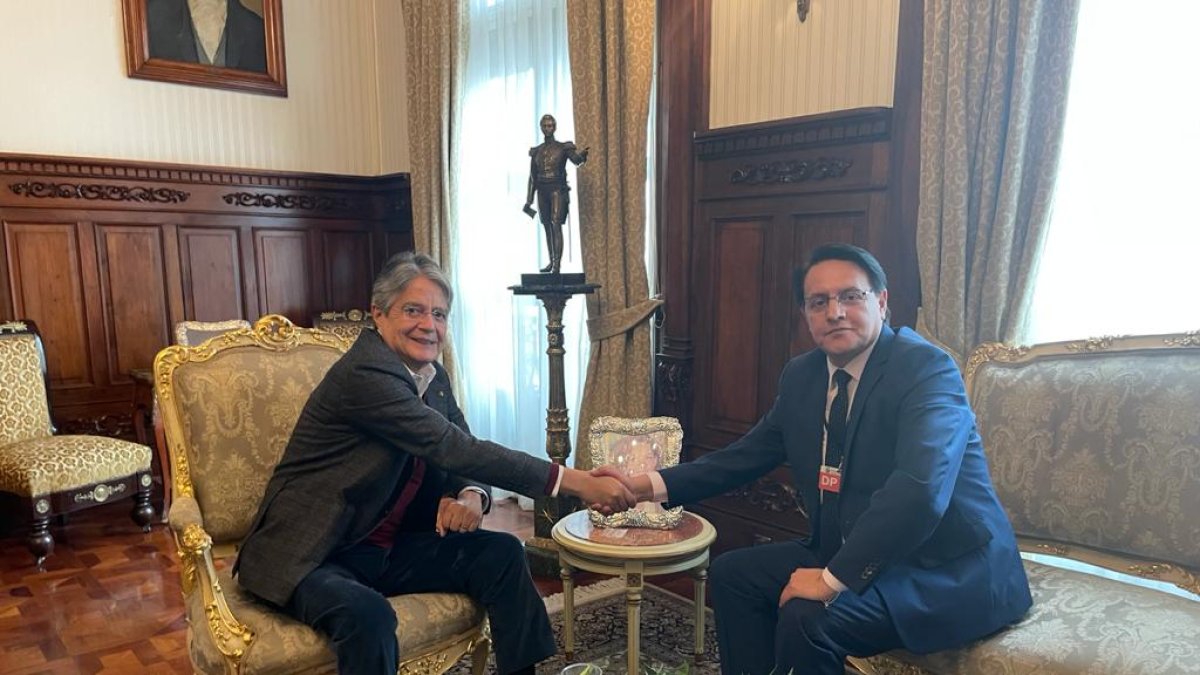 Encuentro. El presidente Guillermo Lasso se reunió por casi dos horas con el legislador Fernando Villavicencio.
