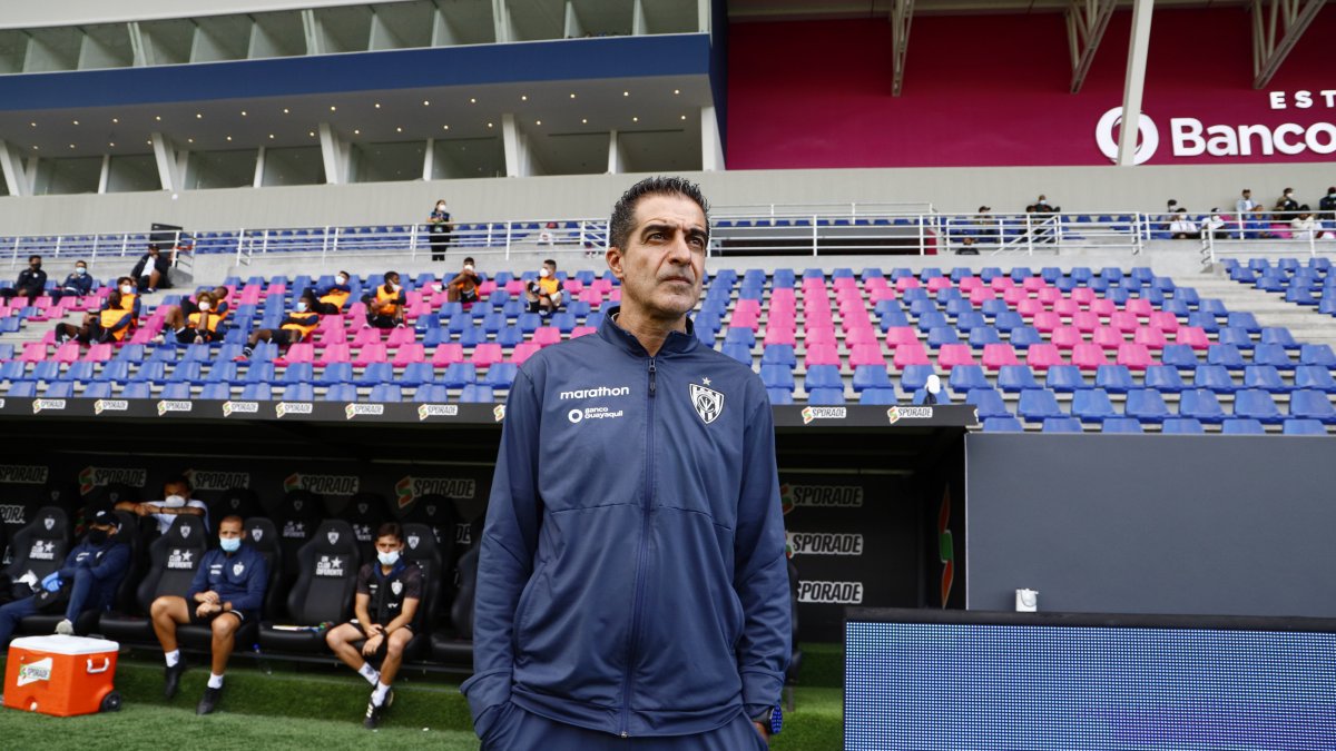 El técnico Renato Paiva mantendrá la vocación ofensiva de los rayados, pero buscando mejorar en la zona defensiva.