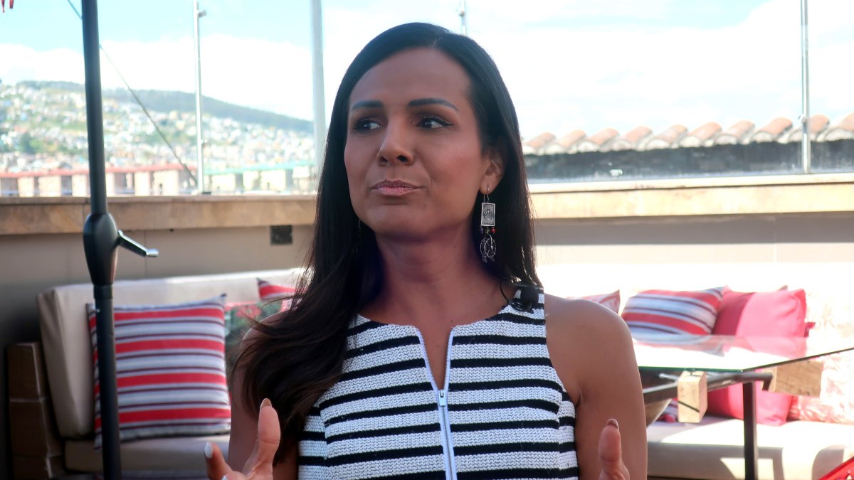 La artista mexicana Morganna Love ofrece una entrevista a Efe el 8 de julio de 2021, en Quito (Ecuador).