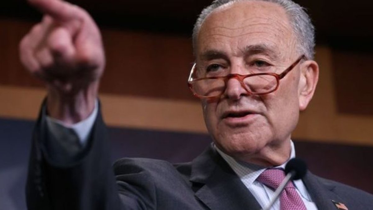 el líder de la mayoría demócrata en el Senado Chuck Schumer.