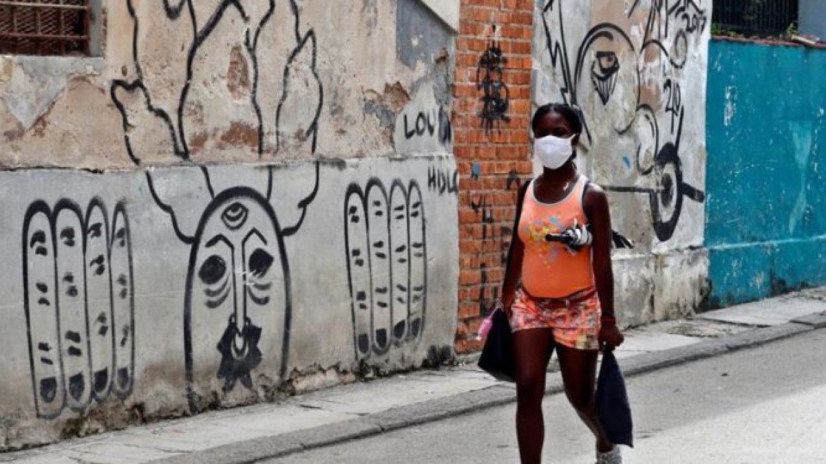 El manejo de la pandemia fue otro factor que impulsó las protestas de la población el domingo último