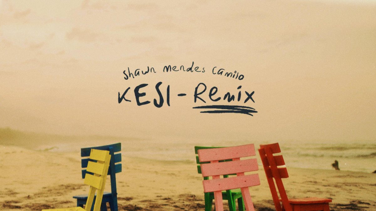 Camilo y Shawn Mendes cantando juntos.